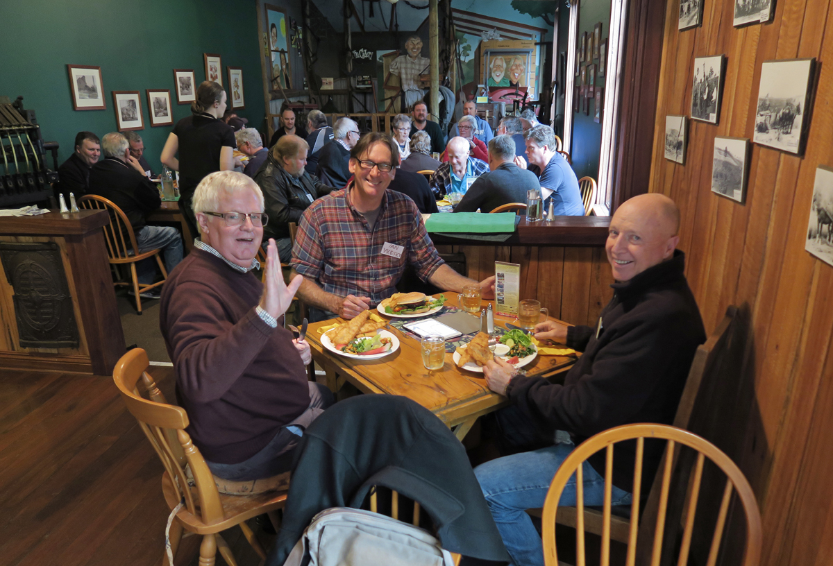 Chris - VK6JI / Ian - VK6SKY / Richard - VK6HRC